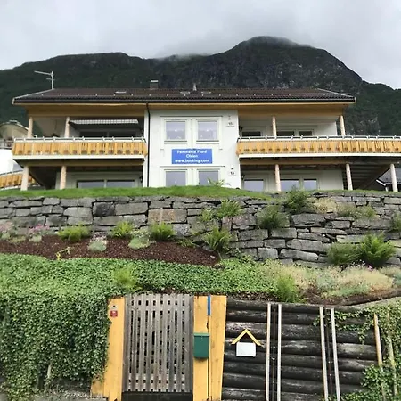 Panorama Fjord Olden Apartment Exterior photo